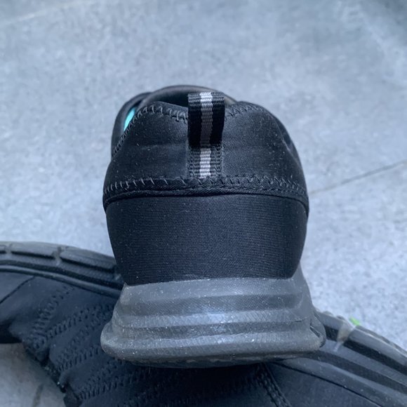 Black Skechers, very light! - Picture 6 of 8